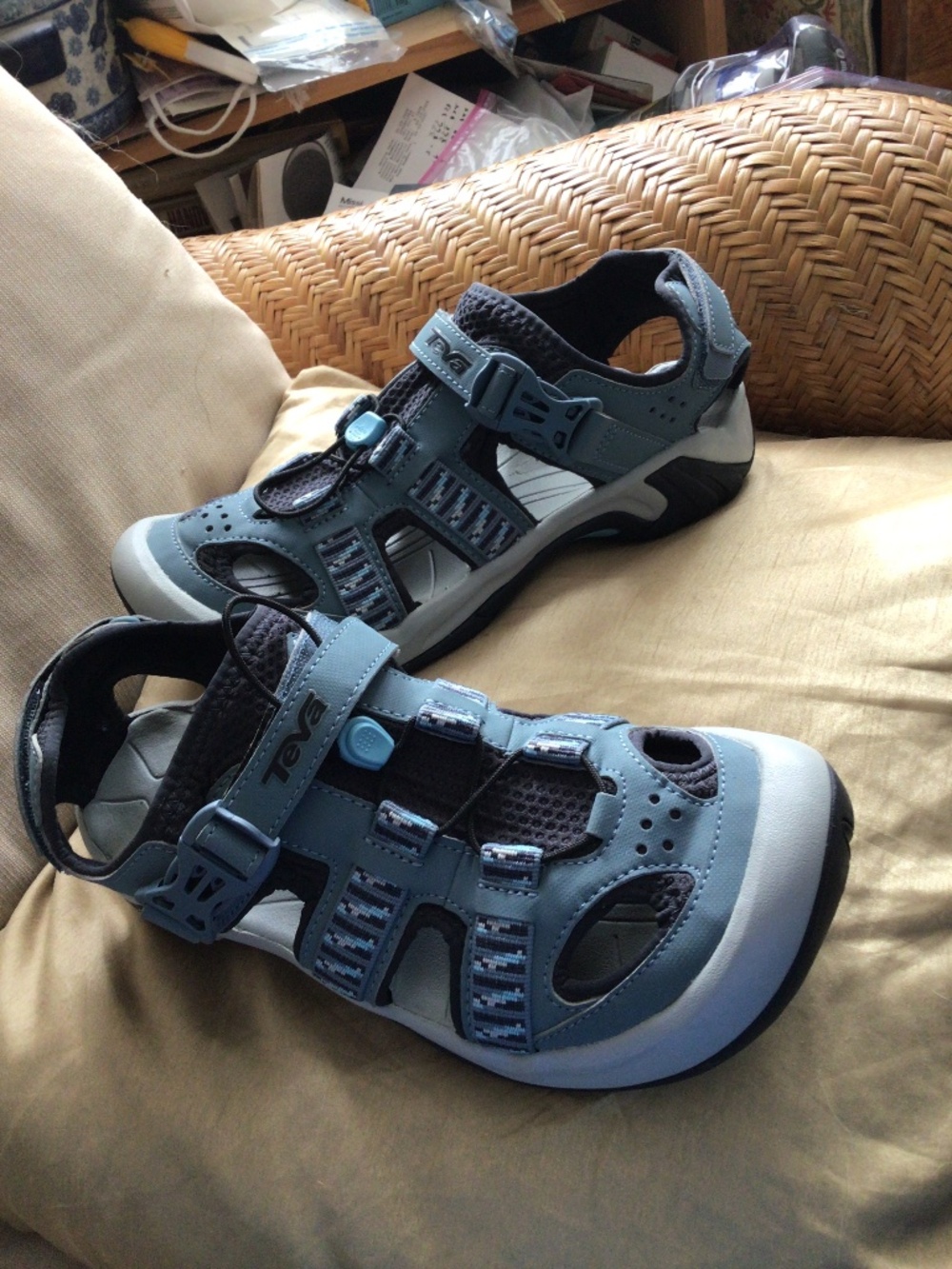 NWT teva Omnion fisherman sandal mens